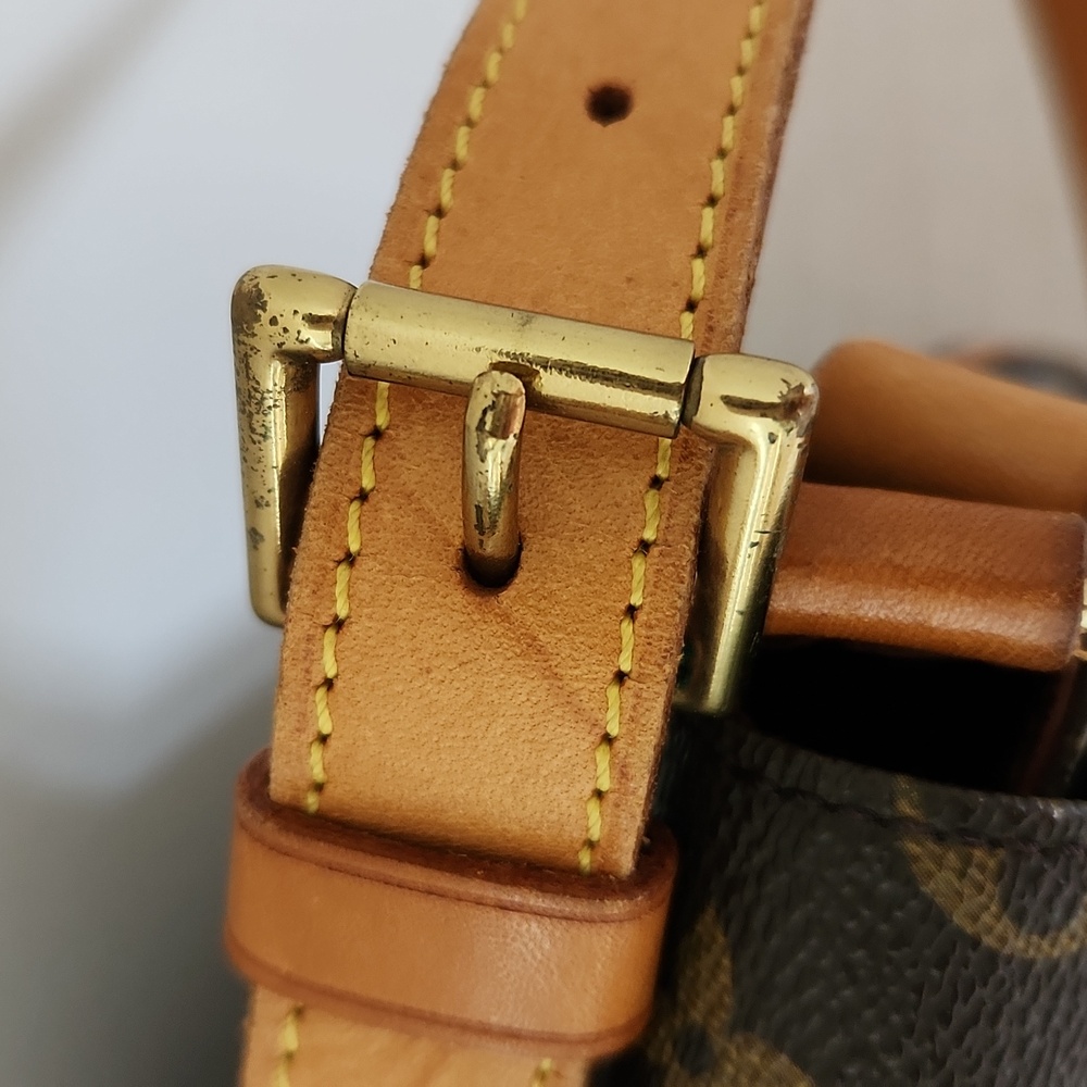 Louis Vuitton Brown and Tan Monogram Crossbody Bag - Picture 5 of 15